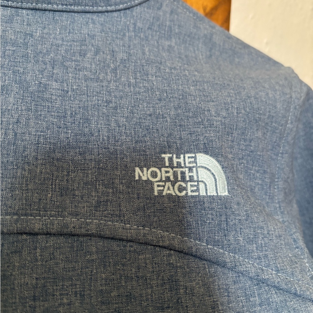 The North Face Light Blue Jacket - Picture 3 of 9